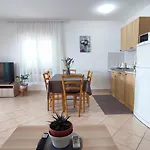 3 Palms شقة تْسْغيكفانِتْسا
