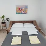 3 Palms * تْسْغيكفانِتْسا