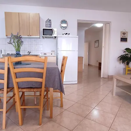 Apartment 3 Palms