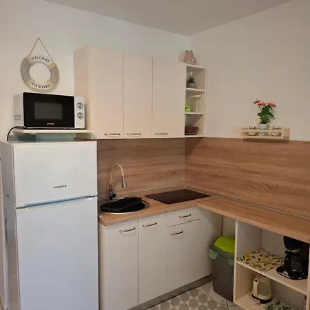 3 Palms Apartment *