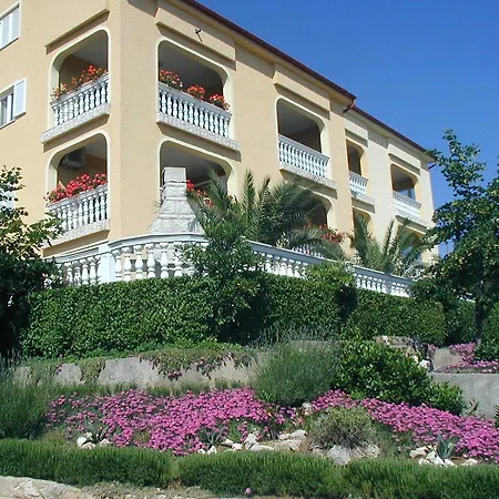 3 Palms Apartment